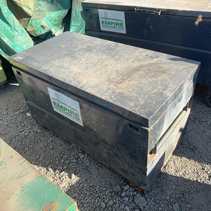 RIGID JOB BOX WITH CONTENTS: LARGE QTY OF ELECTRIC POWER CORDS SUPPORT EQUIPMENT