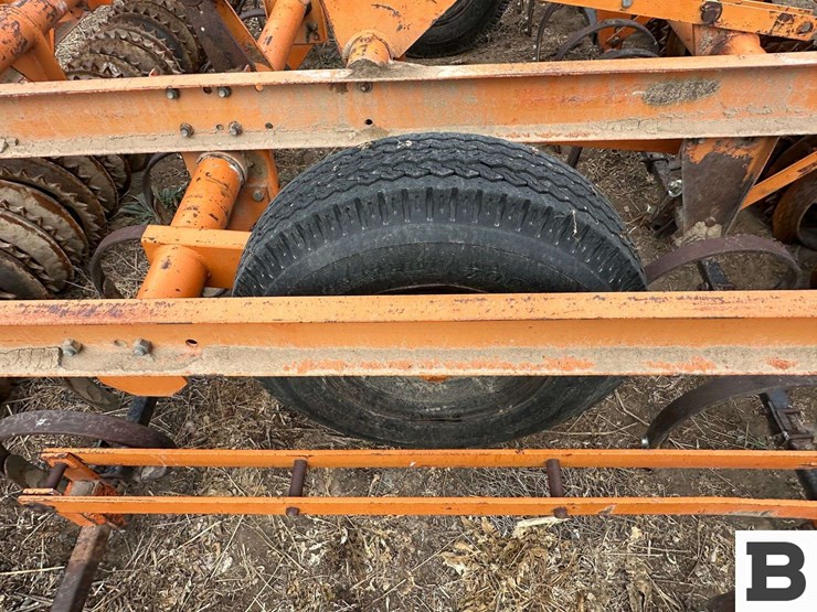 bearcat-seedbed-maker-image-23