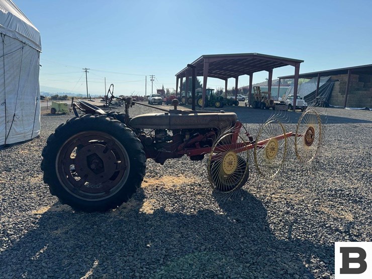 1942-farmall-model-"h"-tractor-image-6