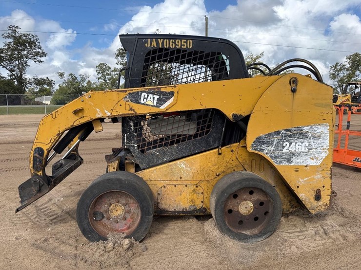 2012-caterpillar-246c-image-1