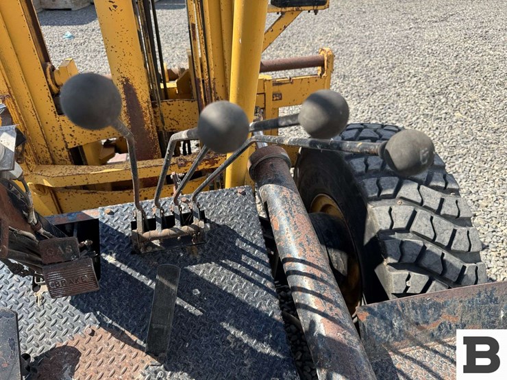 champ-forklift-image-40