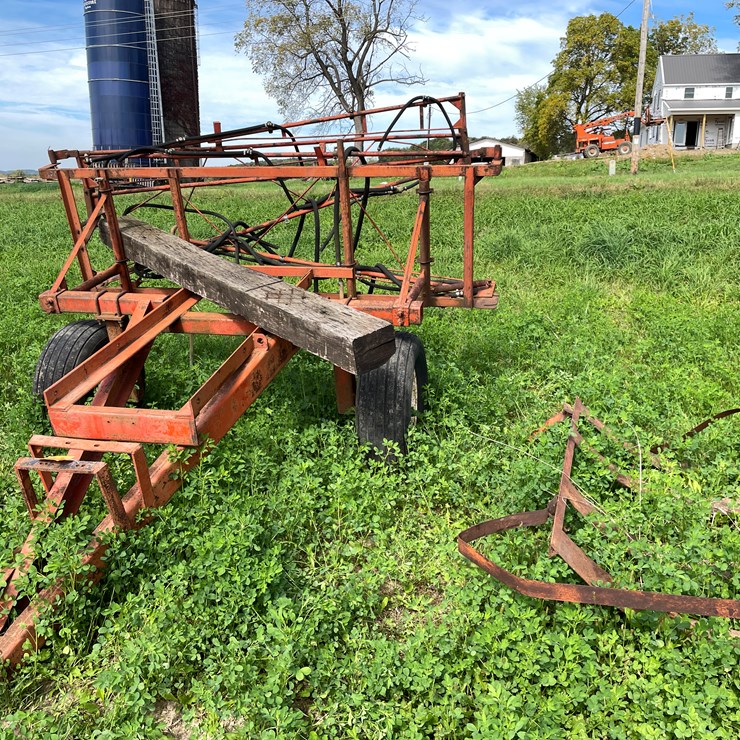 #4471 • Boom Sprayer on Cart