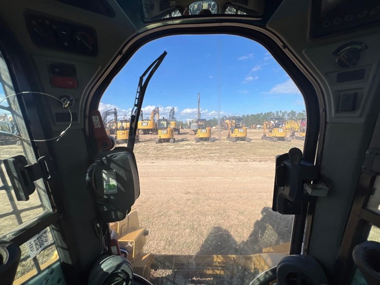 2021-caterpillar-299d3-xe-image-28