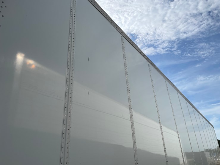 2019-stoughton-trailer-image-18