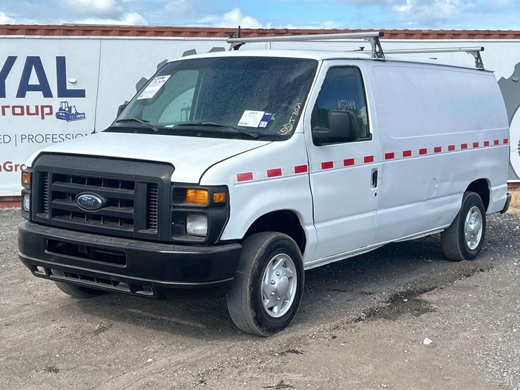 2008-ford-e150-image-1