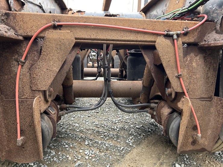 #1040-•-2018-assembled-26'-log-trailer-image-19