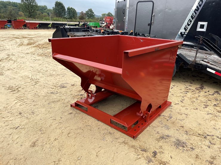 #2000-•-new-kc-self-dumping-hopper-with-fork-pockets-image-1