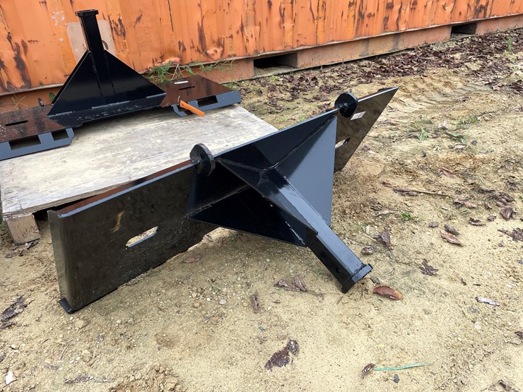 #2018-•-new-kc-skid-steer-2"-hitch-receiver-image-3