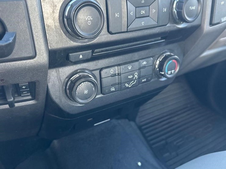 2017-ford-f350-xl-image-25