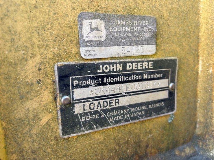 1993-deere-444e-image-16