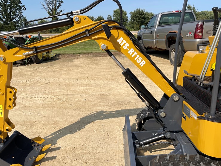 #212-•-new-rt15r-mini-excavator-image-10