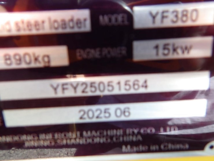 2025-infront-yf380-skid-steer-tracked-loader-image-14