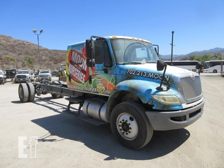 2014-international-durastar-4300-image-4
