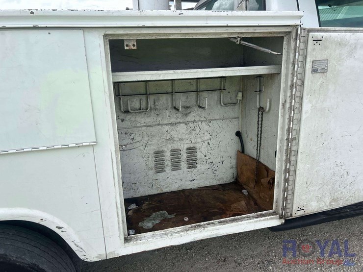 2000-ford-f550-image-19