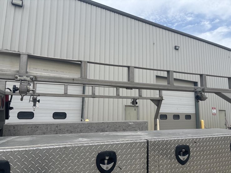 2016-custom-flatbed-image-16