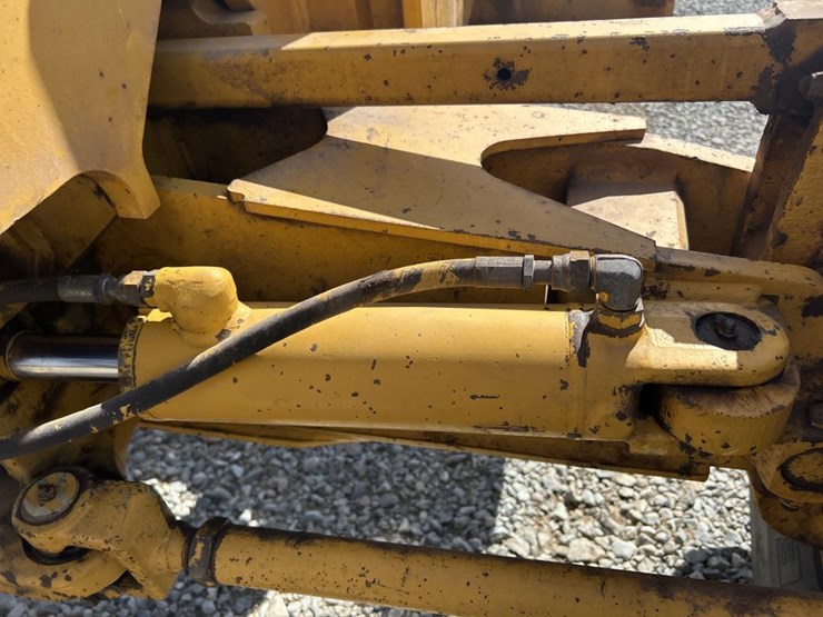 deere-770bh-image-25