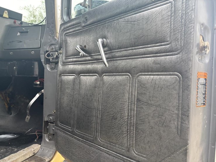 mack-rd688s-image-35