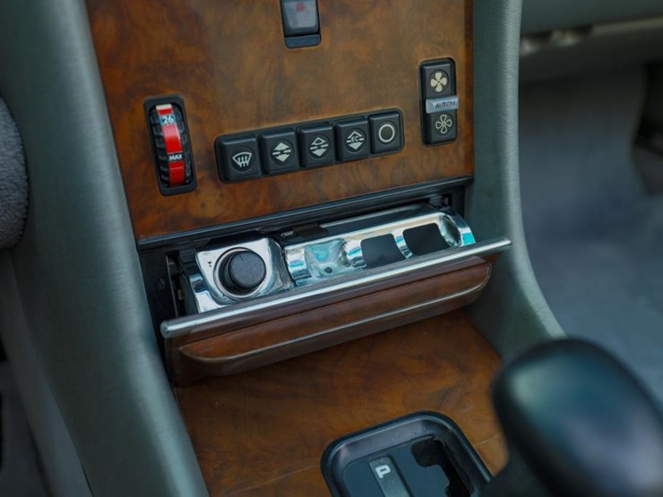 #2279-•-1988-mercedes-benz-500-class-560-sl-roadster-image-85
