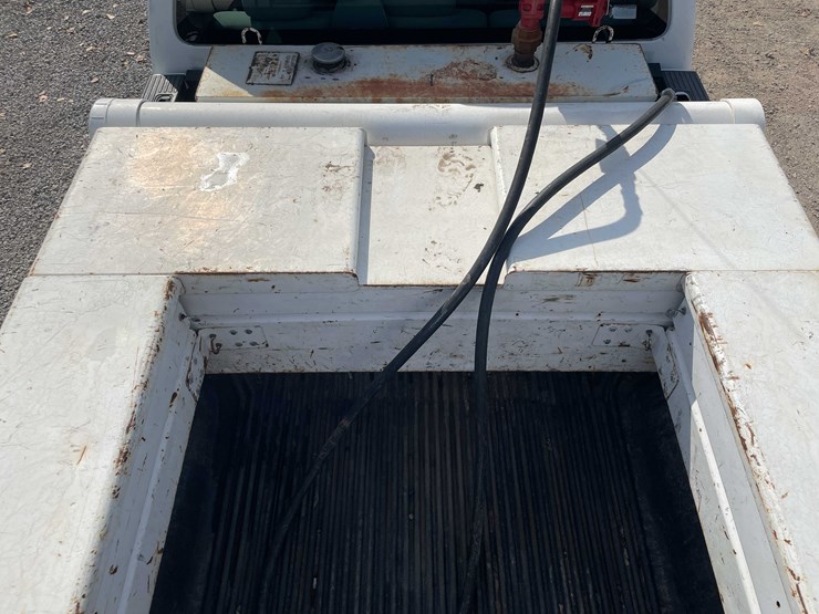 2011-ford-f250-xl-image-70