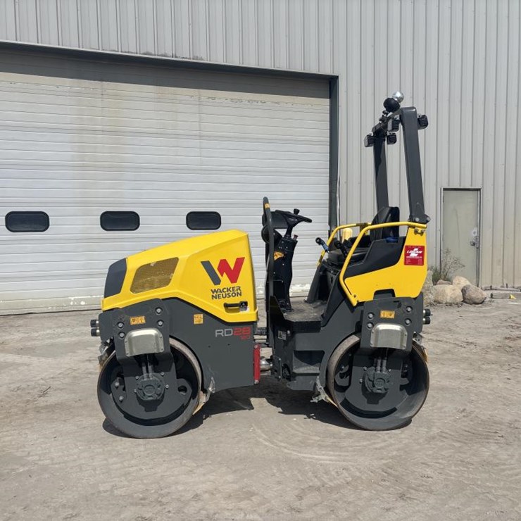#5056 • 2019 Wacker Neuson RD28 Smooth Drum Roller
