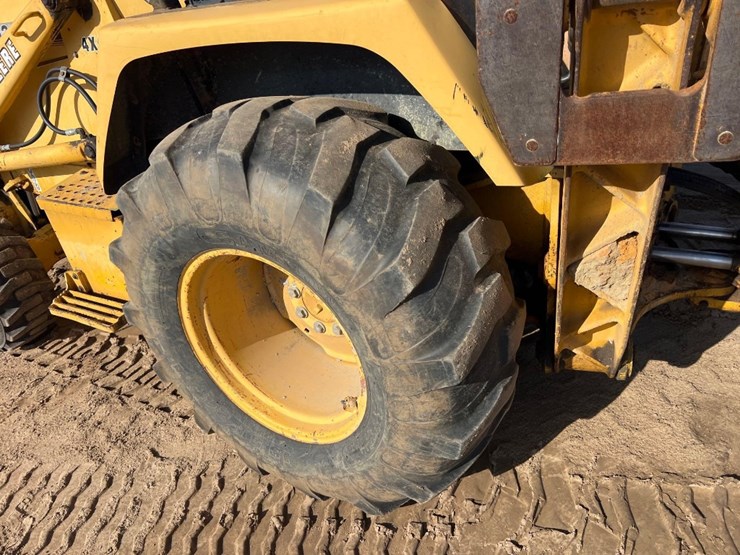 john-deere-310d-image-12