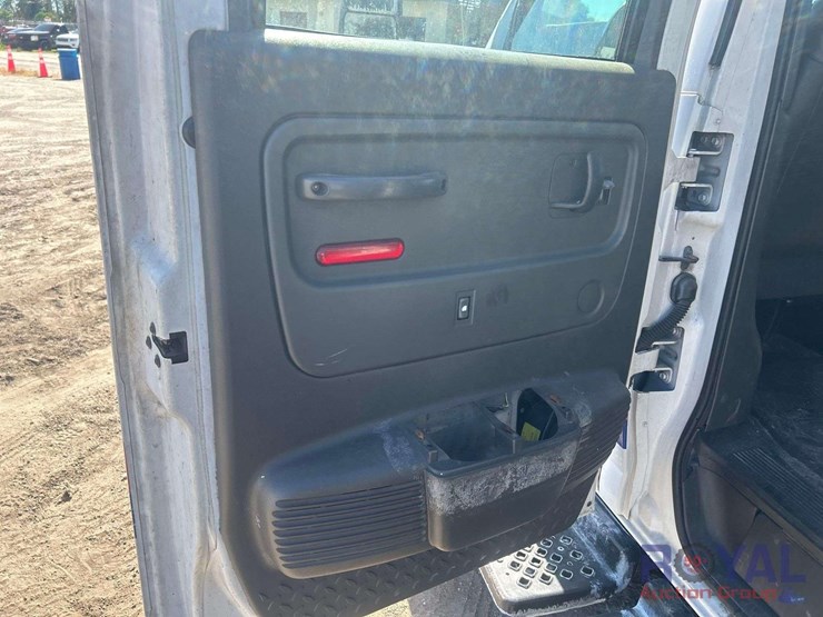 2008-gmc-c5500-dump-truck-image-18