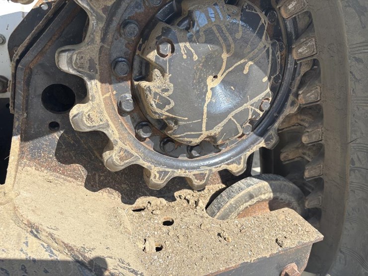2019-bobcat-t650-image-21