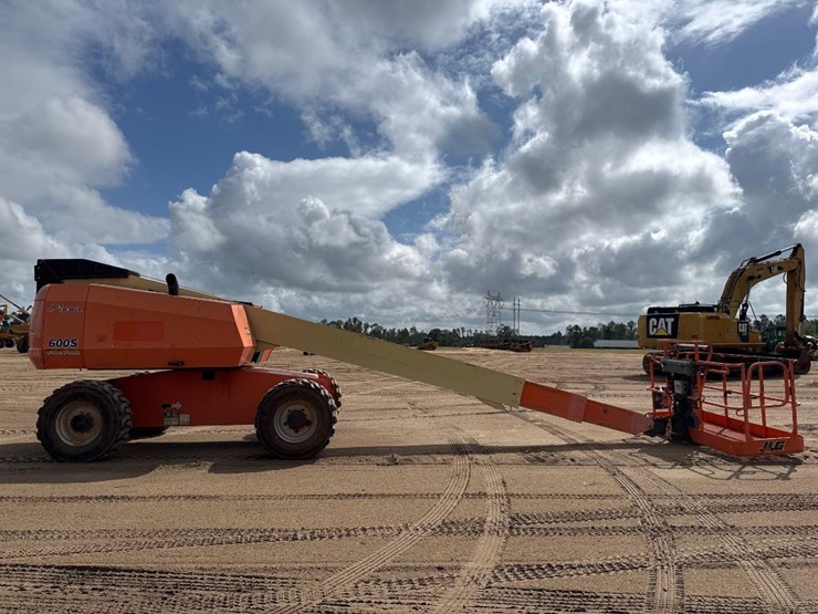 2007-jlg-600s-image-5
