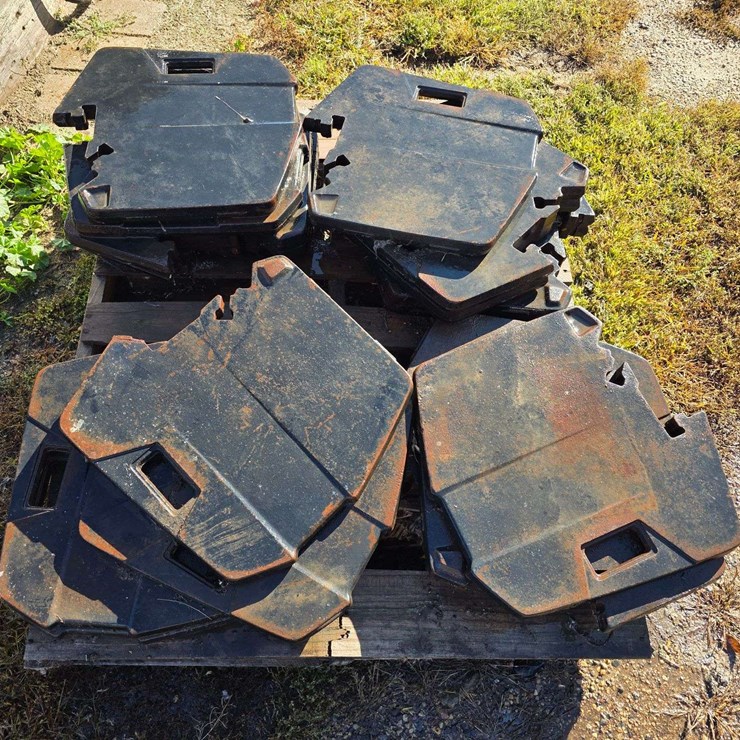 (18) Front End Tractor Weights off a Case IH 7130