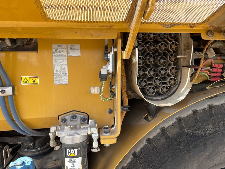 #8612-•-2019-cat-ap100f-asphalt-paver-(aps)-image-22