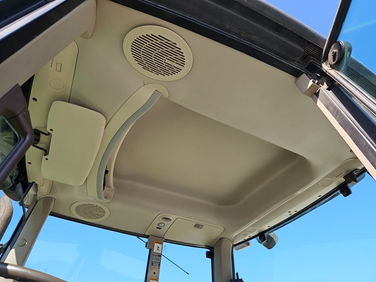 2004-john-deere-7220-image-8