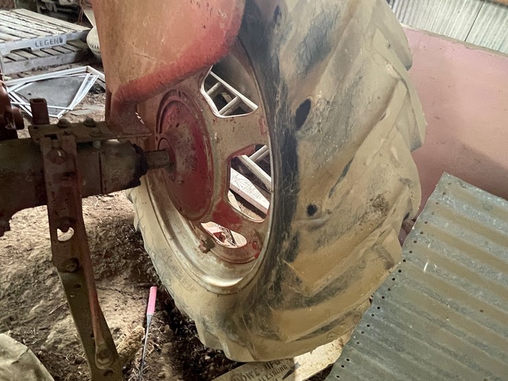 #4484-•-mccormick-super-h-tractor-image-22