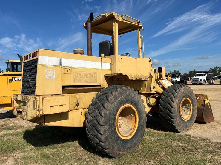1993-deere-444e-image-4
