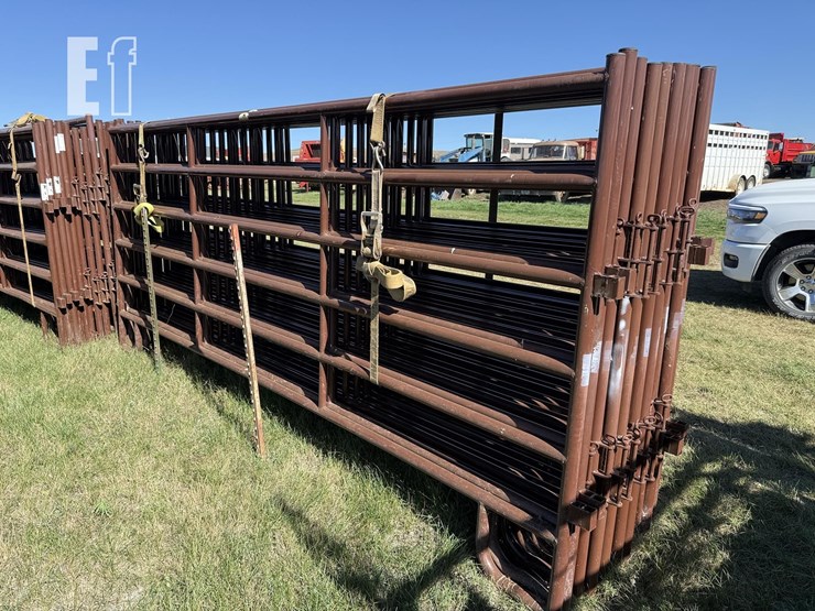 15x-hiqual-14'-panels-image-2