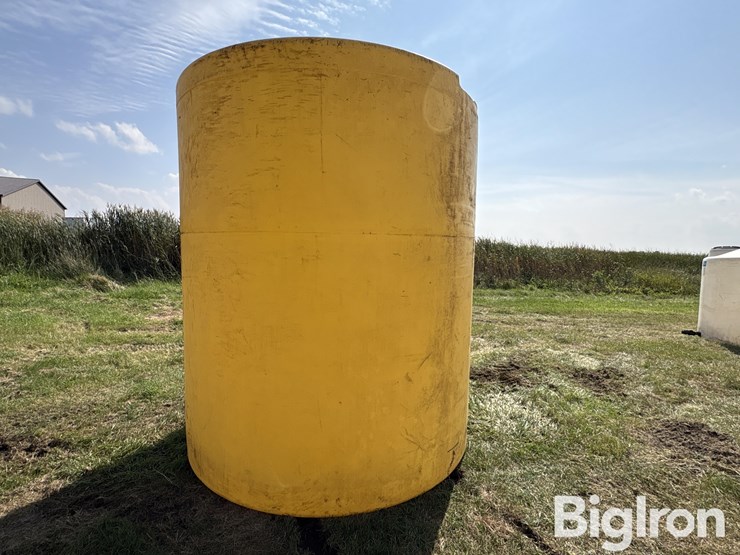 yellow-plastic-3000-gal-liquid-tank-image-6