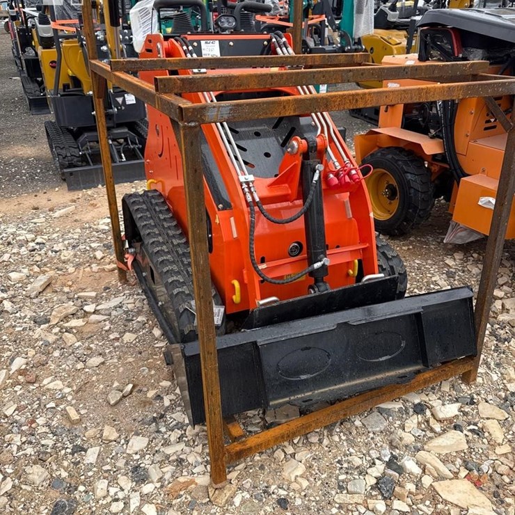 2025 BISONTEK BT305