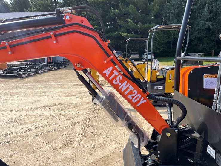 #201-•-new-nt20y-mini-excavator-image-10