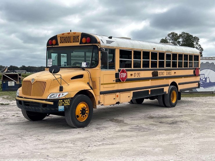 2007-ic-corporation-pb105-school-bus-image-1