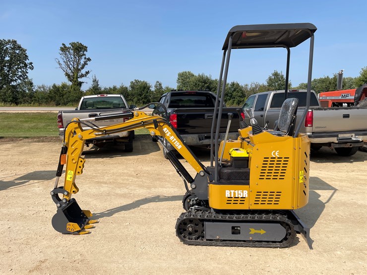 #213-•-new-rt15r-mini-excavator-image-2