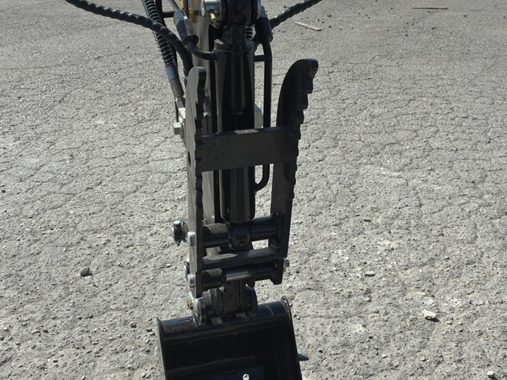 2025-dig-master-dm105-excavator-image-12