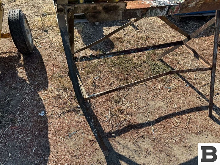 metal-stand-image-6