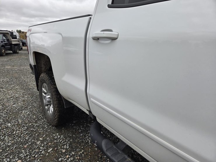 2018-chevrolet-2500-image-20