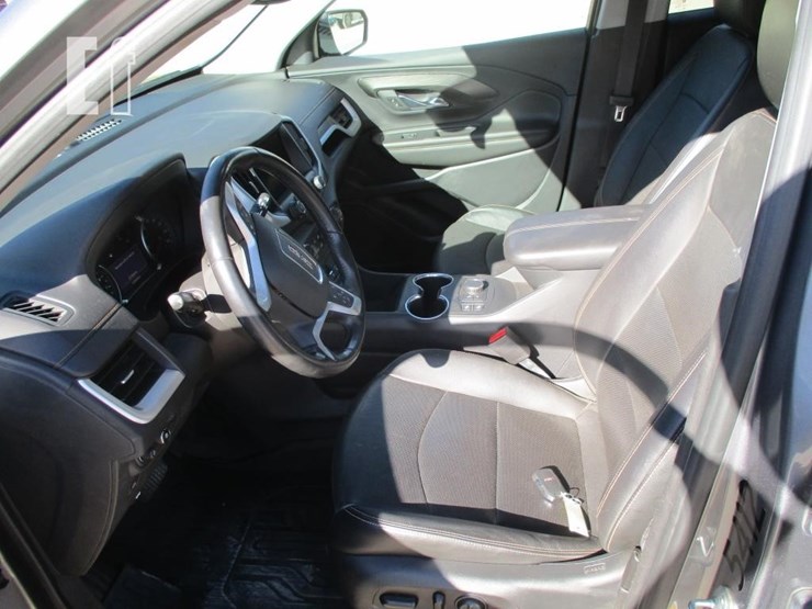 2021-gmc-terrain-slt-image-7