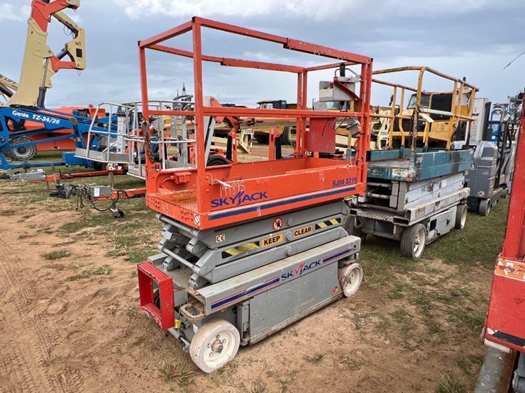jlg-scissorlift-image-1