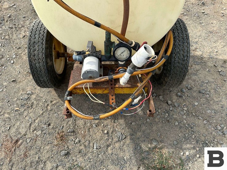 35-gallon-poly-tank-sprayer-image-11