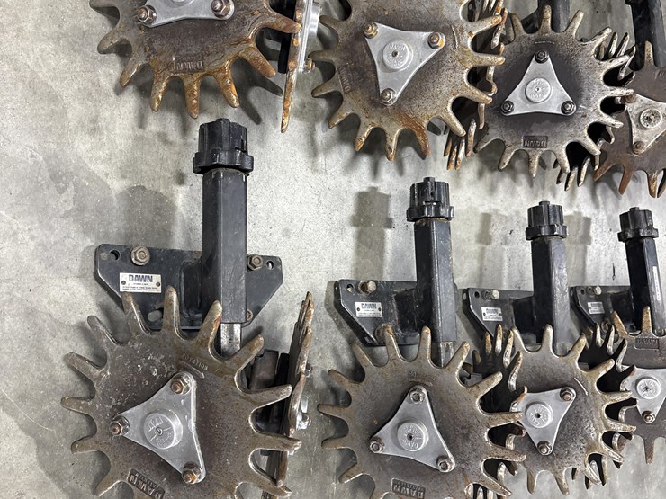 dawn-screw-adjust-row-cleaners-image-16