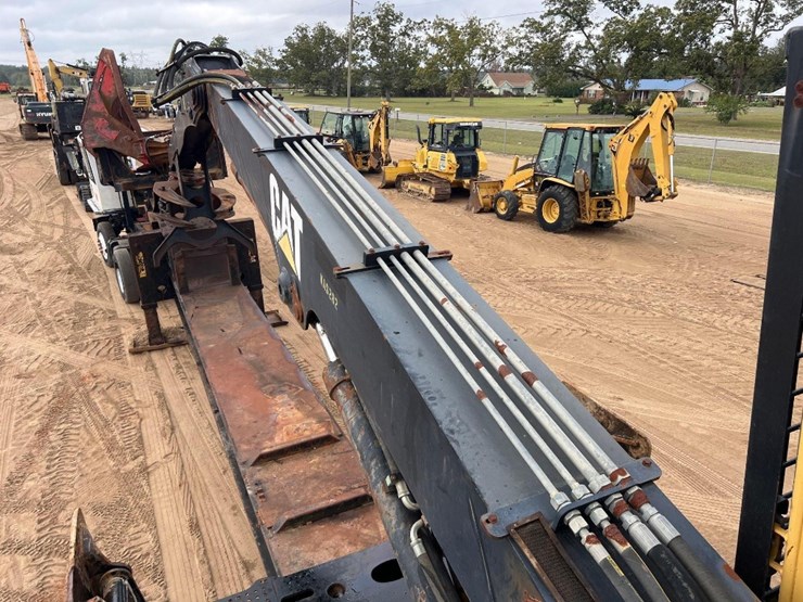 2013-caterpillar-559c-image-52