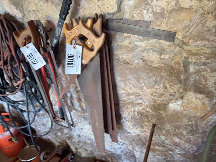 hand-saws,-squares-image-1