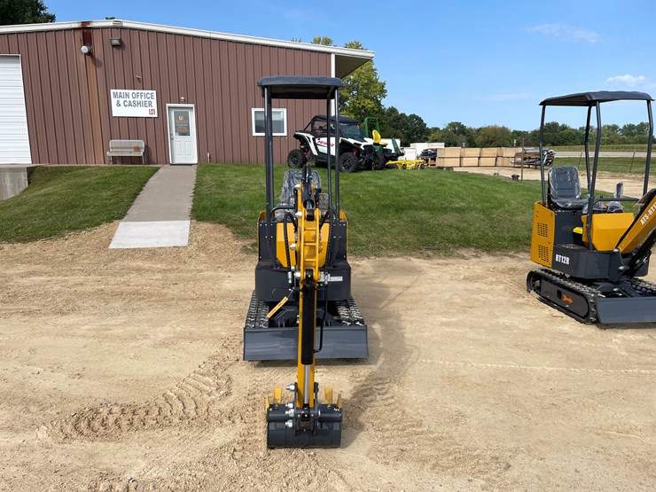 #203-•-new-rt12r-mini-excavator-image-8