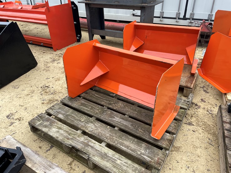 #2022-•-new-kc-mini-38"-snow-pusher-image-1